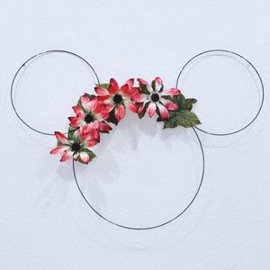 Hanging Disney Mouse Ears Wreath